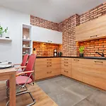 アパート Homely Place Serce Poznania - Stary Rynek - Parking *