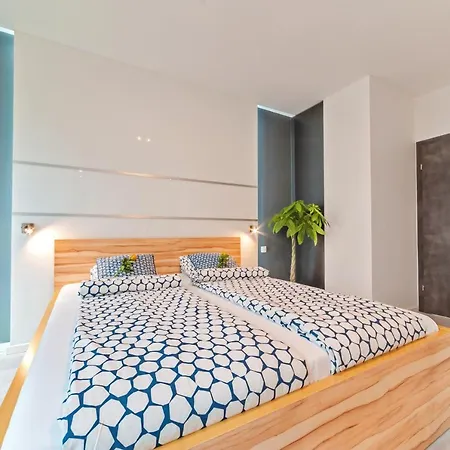 Lumi 33 Poznan Old Town & Parking Apartment Poznan