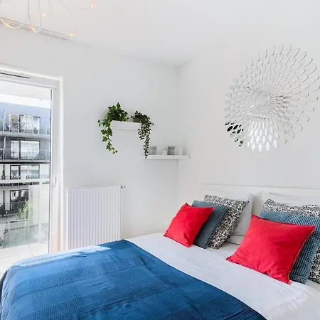 Apartamenty Homely Place Serce Poznania - Stary Rynek - Parking Apartment Poznan