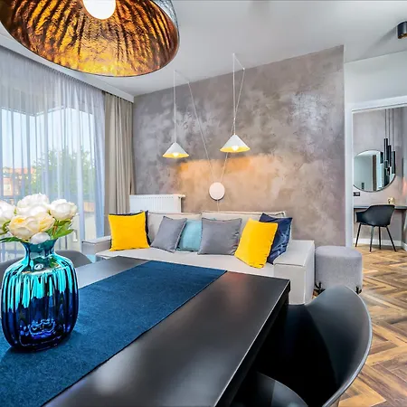 Lumi 33 Poznan Old Town & Parking *