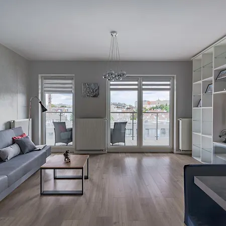 Lumi 33 Poznan Old Town & Parking Apartment *