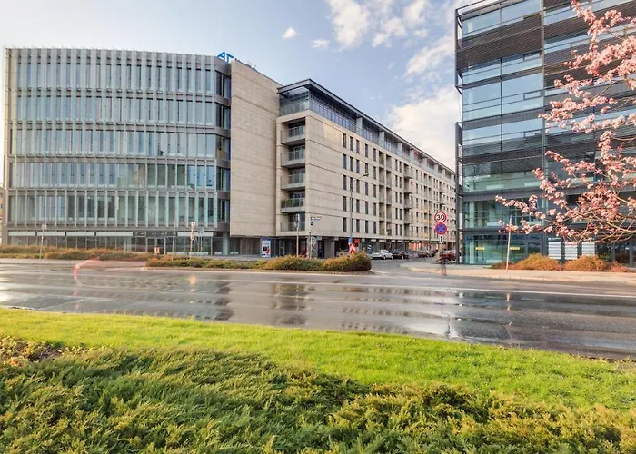 Апартаменты Homely Place Serce Poznania - Stary Rynek - Parking